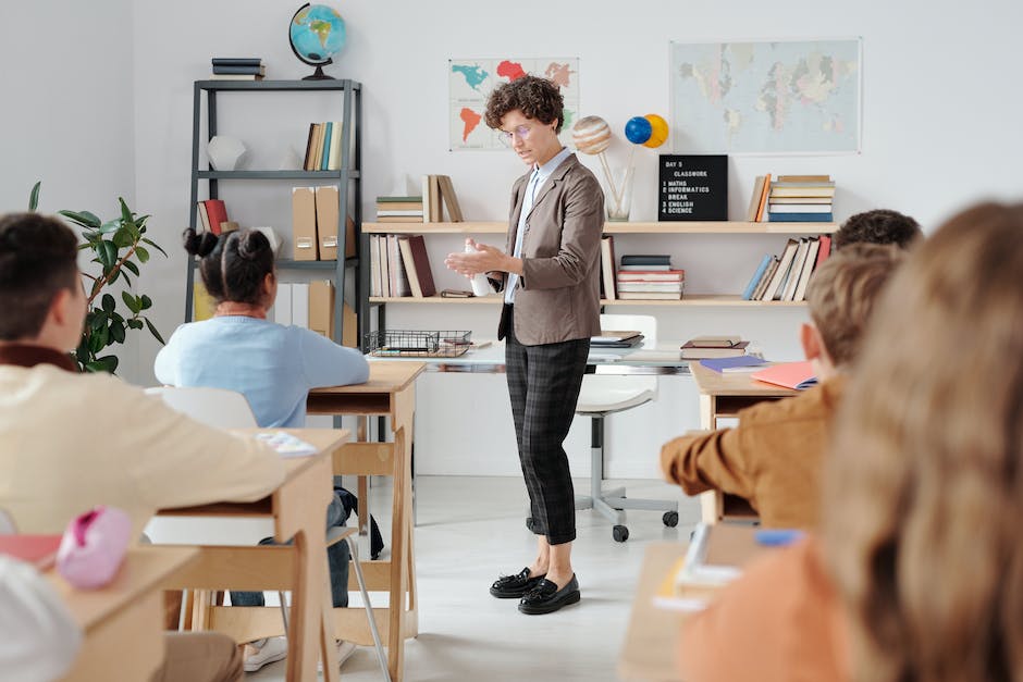  Schulstart Bayers 20/21: Wann fängt die Schule in Bayern 2022 wieder an?