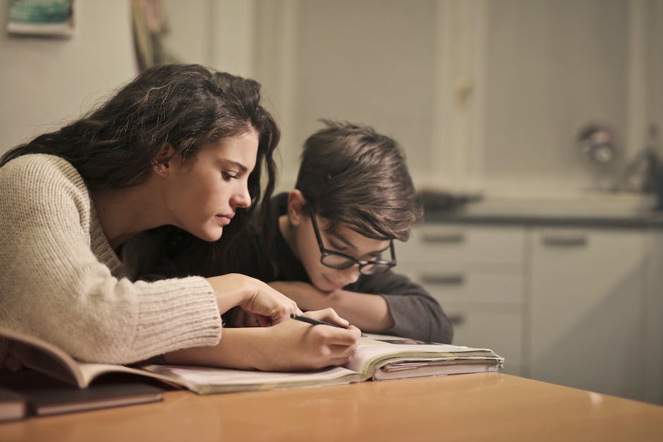 Einschulung Eltern wissen wann Kinder in die Schule anmelden