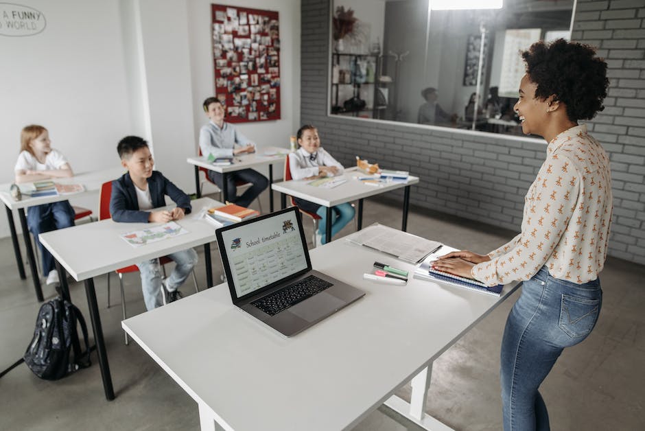  Warum Schule ein wichtiger Teil des Lernens und Wachstums für Kinder ist