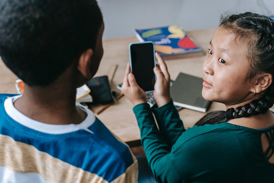 Warum Handys in der Schule erlaubt sein könnten